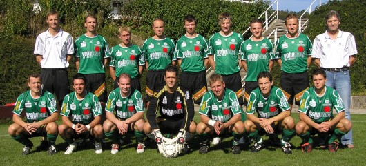 - Union Wohnpoint Rohrbach/Berg - die Mannschaft von 2007/08 (Foto vom 22.09.2007) -- stehend: Franz Hofer (Trainer), René Beham, Markus Friedl, Klaus Schuster, Premysl Kukacka, Christian Eisschiel, Klaus Plöderl, Christian Schuster, Vaclav Miksicek (Tormann-Trainer) -- hockend: Roland Mayrhofer, Matthäus Leibetseder, Ralph Turner, Stefan Hofer, Roland Kiesl, Dietmar Schuster, Severin Neudorfer